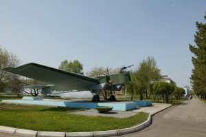 Вполне вероятно. По современным меркам он е слишком большой, 18 метров. 
У нас на территории стоит р-6, так глядя на него удивляюсь как на этом летали 3-4 человека, плюс вооружение.