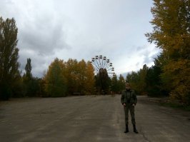 Граффити в градирне - система для охлаждения воды.