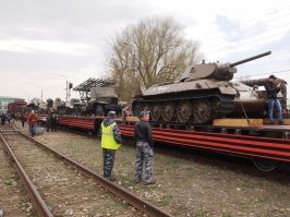 Только что вернулся с передвижной выставки, которую привез настоящий паровоз.