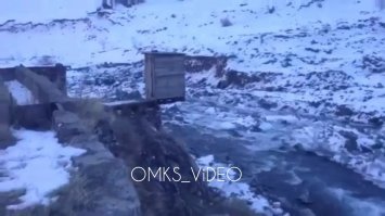 Канализация вот так, только над водой.