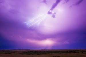 не так уж и страшно было. )) только обосрался, когда понял, что я являюсь громоотводом со штативом на холме. очень быстро бежал.