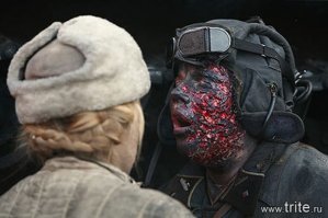 Советский шлемофон выдерживает.