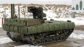 Наверно боевыми роботами их рано называть, роботизированные комплексы, так наверно правильней будет, все же ими человек управляет. Еще вот такие есть: