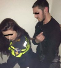 Полицейская поехала на арест потенциального насильника и стала его жертвой