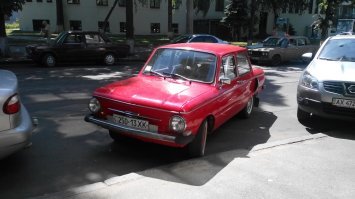 Вот давеча на улице увидел.Не смог удержаться что бы не сфоткать.Такая редкость в таком состоянии.