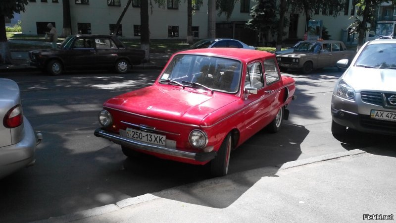 Вот давеча на улице увидел.Не смог удержаться что бы не сфоткать.Такая редкость в таком состоянии.