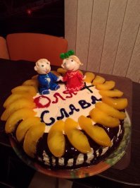 Помню все эти тортики, сейчас много химии в покупных тортиках, готовлю на все праздники сама:)