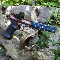 но и лучше тоже. оружие должно быть оружием, лаконичным и вызывающим уважение, а не похожим на сувенир и тем более игрушку, как здесь: