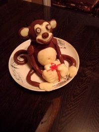 Спасибо:-) вот ещё мое творение из самодельной мастики из сгущенки и детской смеси с какао.