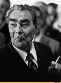 Вот профи по поцелуям !