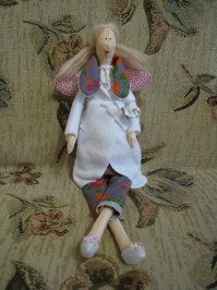 Дочь очень хотела, пришлось начать шить)