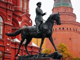 Позор Москвы! Такому человеку,такое говно!