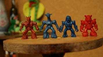 Не было таких классных игрушек ((
Такие были