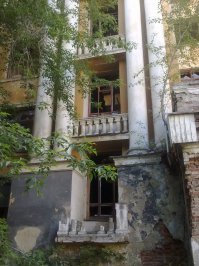 Были мы там в 2011 г. Маргинальных личностей до черта. Дал 2 л. белой чтобы отстали