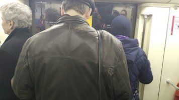 Дайте угадаю - на правом