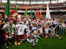 Моя команда спустя 14!!! лет стала Чемпионом России. Во ,где сюжет! А фильм п.и.д.о.р.а с п.и.д.о.р.о.м (который о футболе ничего не знает если снимает вот такую откровенную х.у.е.т.у) в главной роли , я смотреть не хочу и не буду.