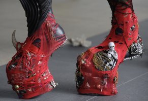 да все 20 см...с такими " туфельками"