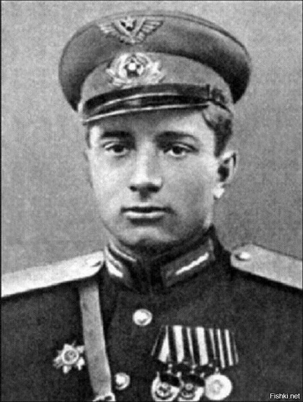 Владимир Гуляев, актёр и лётчик.