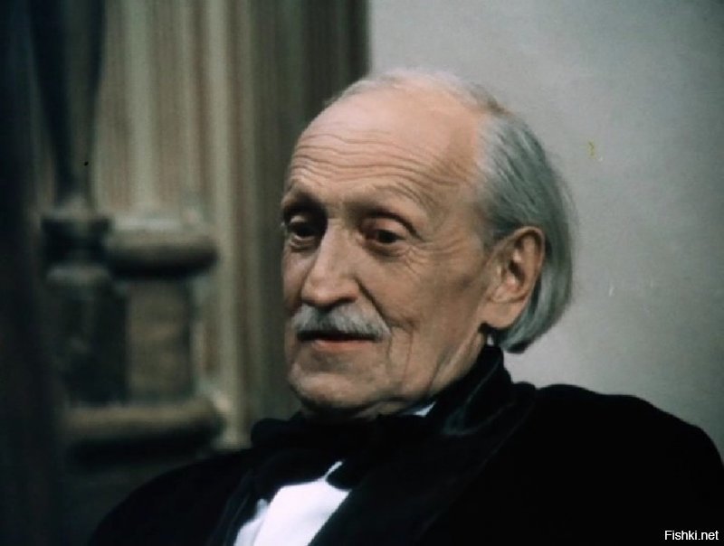 Юрий Васильевич Катин-Ярцев (23 июля 1921, Москва   18 марта 1994, там же)   советский и российский актёр театра и кино, театральный педагог. Народный артист РСФСР (1989). Участник Великой Отечественной войны.
Владимир Терентьевич Кашпур (26 октября 1926   17 октября 2009)   советский и российский актёр театра и кино. Народный артист РСФСР (1986).
Ефим Захарович Копелян (30 марта [12 апреля] 1912, Речица, Российская империя   6 марта 1975, Ленинград, СССР)   советский актёр театра и кино, один из ведущих актёров Большого драматического театра в Ленинграде. Народный артист СССР (1973).
Алексей Иванович Миронов (3 января 1924   16 ноября 1999)   советский и российский киноактёр, заслуженный артист РСФСР.
Фёдор Михайлович Никитин (20 апреля [3 мая] 1900, Лохвица, Полтавская губерния, Российская Империя   17 июля 1988, Ленинград, СССР)   советский актёр театра и кино. Народный артист РСФСР (1969). Лауреат двух Сталинских премий первой степени (1950, 1951).
Леонид Леонидович Оболенский (21 января 1902 года, Арзамас, Нижегородская губерния   19 ноября 1991 года, Миасс, Челябинская область)   советский и российский киноактёр, режиссёр немого кино, звукорежиссёр, художник-декоратор, педагог, журналист, Народный артист РСФСР (1991).
Ю рий Николаевич О зеров (26 января 1921, Москва, РСФСР   15 октября 2001, Москва, Российская Федерация)   советский и российский кинорежиссёр, сценарист, педагог. Народный артист СССР (1977). Лауреат Ленинской (1972) и Государственной премии СССР (1982).
Николай Исакович Пастухов (13 мая 1923   23 мая 2014)   советский и российский актёр театра и кино. Народный артист РСФСР (1977).
Николай Константинович Прокопович (4 ноября 1925, Тула   24 февраля 2005, Москва)   советский, российский актер театра и кино. Народный артист Российской Федерации (1995).
Владимир Я ковлевич Самойлов (1924 1999)   советский и российский актёр театра и кино. Народный артист СССР (1984). Лауреат Государственной премии РСФСР имени К. С. Станиславского (1972) и двух Государственных премий СССР (1976, 1986).
Борис Михайлович Сичкин (15 августа 1922   22 марта 2002)   советский и американский киноактёр, танцор, хореограф, мастер разговорного жанра, композитор.
Владислав Игнатьевич Стржельчик (31 января 1921, Петроград   11 сентября 1995, Санкт-Петербург)   советский и российский актёр театра и кино, педагог. Герой Социалистического Труда (1988). Народный артист СССР (1974).
Пётр Ефимович Тодоровский (26 августа 1925   24 мая 2013)   советский и российский кинорежиссёр, кинооператор, сценарист, актёр, композитор, заслуженный деятель искусств Украинской ССР (1967), народный артист РСФСР. Номинант на премию  Оскар  (1985) в категории  Лучший фильм на иностранном языке  за фильм  Военно-полевой роман , лауреат премии  Ника .