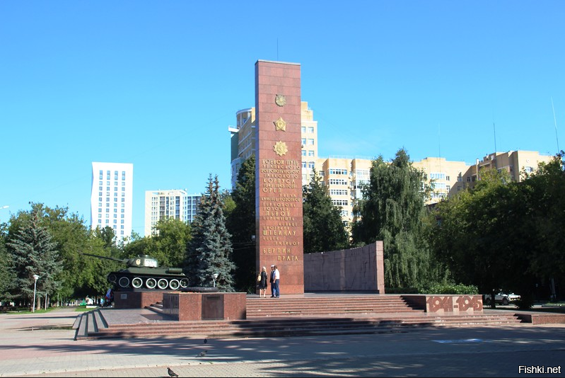 Памятник уральскому добровольческому корпусу. Памятник Уральскому добровольческому танковому корпусу в Перми. Памятник Уральскому добровольческому корпусу т 34 Пермь. Памятник Уральскому добровольческому корпусу памятники Перми. Памятник танк в Перми.