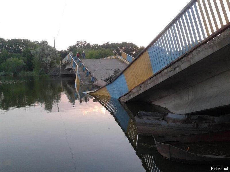 Главное, чтобы Подольский мост потом не раскрасили в жовтно-блакитные цвета, а то тоже рухнет.