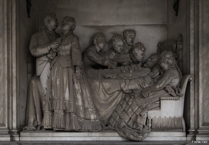 Монументальное кладбище Стальено:  ожившие скульптуры 
Даже фото впечатляют