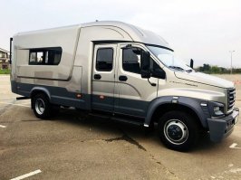 Вот истинная роскошь! Не каждый может позволить себе ( в дальнейшем) е.б.а.т.ь.с.я с ним каждый день!