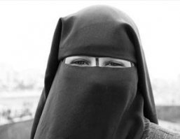 Может планирует теракт?