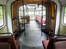 И  Ikarus 180