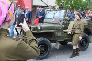 ну да, чеченки воевали в Великую Отечественную ну прям поголовно.  Медсанбат, связистки, партизанский отряд -  список нескончаемый.