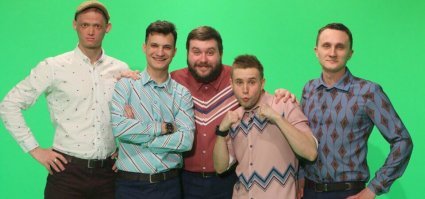 Один из братьев потом стал КВНщиком (команда НАТЕ)