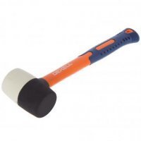 Да, позорище! Всем же ясно, что в приличных местах для этого используется киянка, в элитных центрах - резиновая.