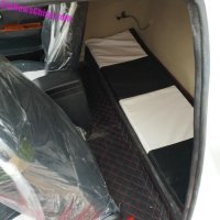 А сзади я смотрю вообще полноценный "плацкарт"