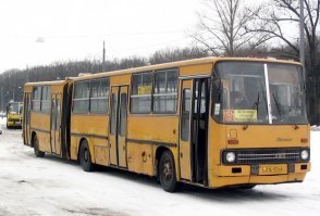 Родной такой.В детстве любил на круглой площадке, где гармошка, кататься. Казался супермеханизмом.