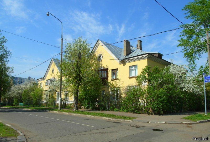 Москва, Курьяново. Недавно был пост про этот район, после чего я съездила туда посмотреть и пофотографировать. И вот, что получилось.