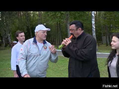 В Беларуси сидят, кроме 10ка самых приближенных к хитрозачёсанному, а ещё есть своё ноухау, для не очень борзых чиновников попавшихся на мелкой взятке, конфисковывают имущество и отправляют руководить убыточным колхозом, за 2 года не вытащил, едешь досижывать)