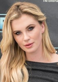 Печально, когда в 22 года, выглядишь на 35.