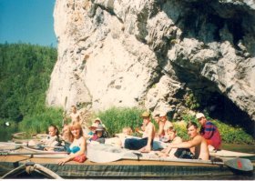 матрасники мААссковские. дальше своего шнобеля не видят, как обычно... а Россия-то Огромная!