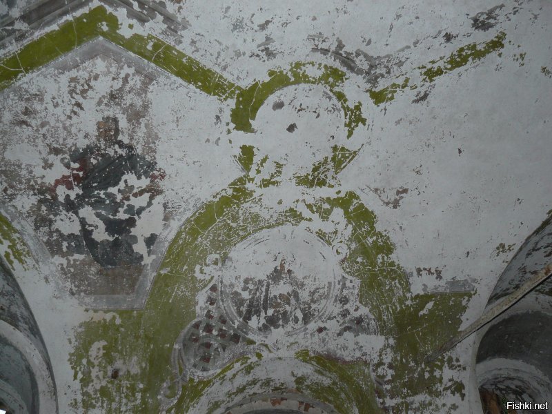 Курганская область, село Усть-Суерское. В 2008 был в таком виде, но уже тогда начинались реставрационные работы, не могу сказать когда восстановили, но действует уже несколько лет.