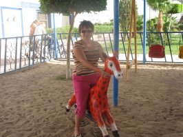 Куда уходит неизвестно, но знаю где играет!