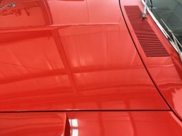 в идеальном состоянии в Штатах 150 000$ красный. в Европе 100 000 ойро