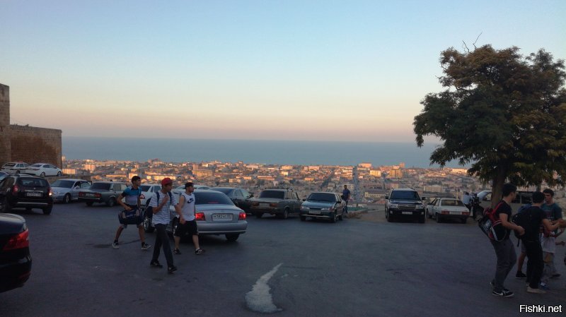 Сентябрь 2017! Заезжали с женой по дороге в Баку)

Идя с крепости, зашли за мороженкой в местный магазин, который был прямо в жилом доме, продавец, очень колоритный старец обрадовался тому что мы с Москвы, и позвал хозяйку, накрыл нам обед и чай... я подумал ну спросят денег фиг с ним, хоть поболтаем, да и все равно обедать пора, так вот.... мало того, что у нас денег не спросили, у нас их и не взяли, очень обиделся дед.... попросил всем рассказать о кавказском гостеприимстве.... вот...
Рассказываю)

п.с. сказал что сами в городе терпеть не могут тех кто спускается с горных сел... ведут себя ужасно, даже в Дербенте, кстати тоже самое мне рассказали в Грозном...
и еще, пока мы там были убили местного прокурора и ввели режим КТО, каждые 2-3 км досмотры транспорта и документов...

Всем удачных путешествий!!!!!!!!!!!