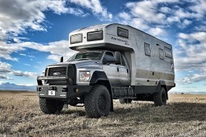Красавица и чудовище: какой будет Lamborghini третьего тысячелетия