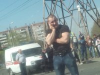 А ему смешно. Он прекрасно понимает, что наказания никакого не будет. Наша система это система паяцев и клоунов. 7 лет колонии общего (строгого нет, я человек добрый) лепить и все, без права на УДО.