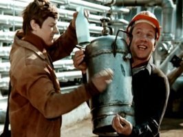 Краснодарцы устроили автомобильную пробку в поисках 100 долларов: видео