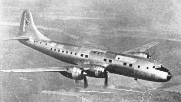 Ту-70. Пассажирский лайнер, разработанный на базе ту-4, так же как впоследствие разработали ту-104 на базе ту-16. В серию не пошел и пассажиров не увидел в общем-то волей Сталина.