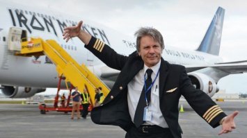 Топ-10 авиакомпаний, услугами которых хочется пользоваться