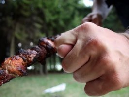 фото, честно взял в соседнем посту.
это китайца хочет, чтоб мы ели меньше мяса и им больше досталось!!!