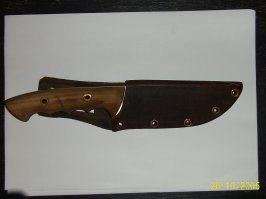 ножики когда то делал.  ручка из сирени. очень твердая древесина.