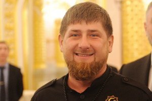 Надежный и шутить любит.